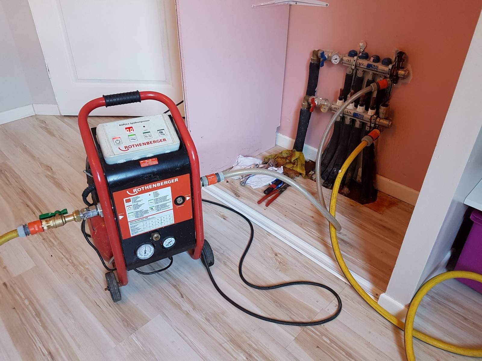 Pendik Vaillant Hermetik Şofben Kombi Bakımı